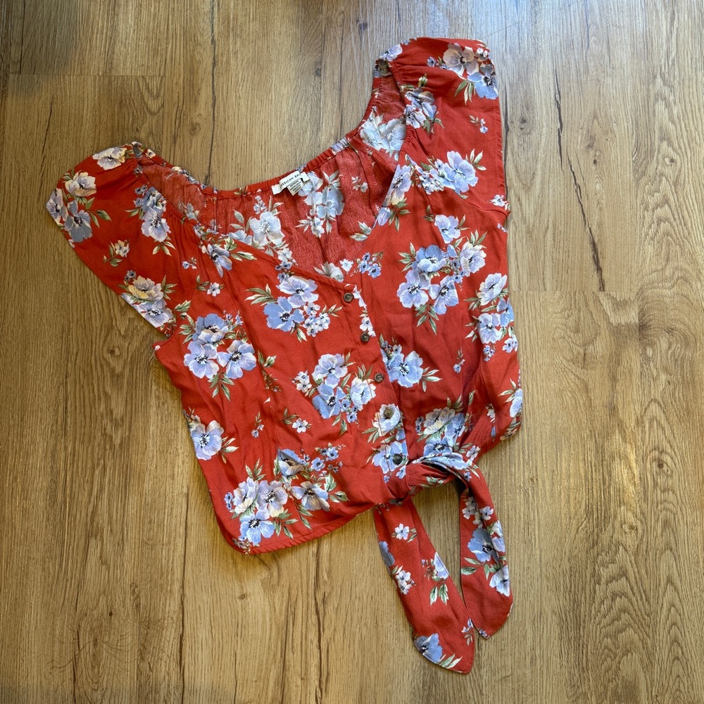 American Eagle Outfitters Red Floral Tie-Front Blouse